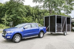 Fahrbare Weidehütte Varimobil XS (2,5 × 3,75 m) für Pferde – aus feuerverzinktem Stahl